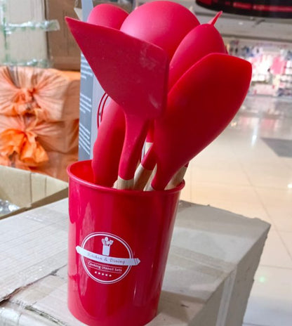 12 Pcs Set Wooden Handle Silicone Kitchen Utensils With Storage Bucket High Temperature Resistant And Non Stick Pot Spatula Spoon( Random Color )